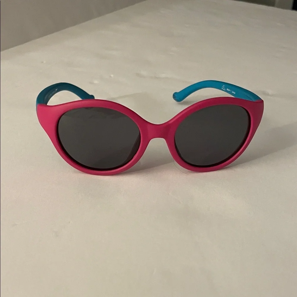 Speedo Vibrant Pink and Blue Sunglasses. Polarized lens, floating frame, age 3